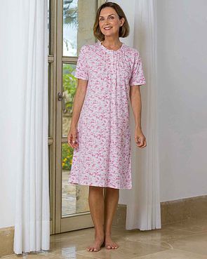 The Best Ladies Nightwear for a Relaxed and Comfortable Bedtime